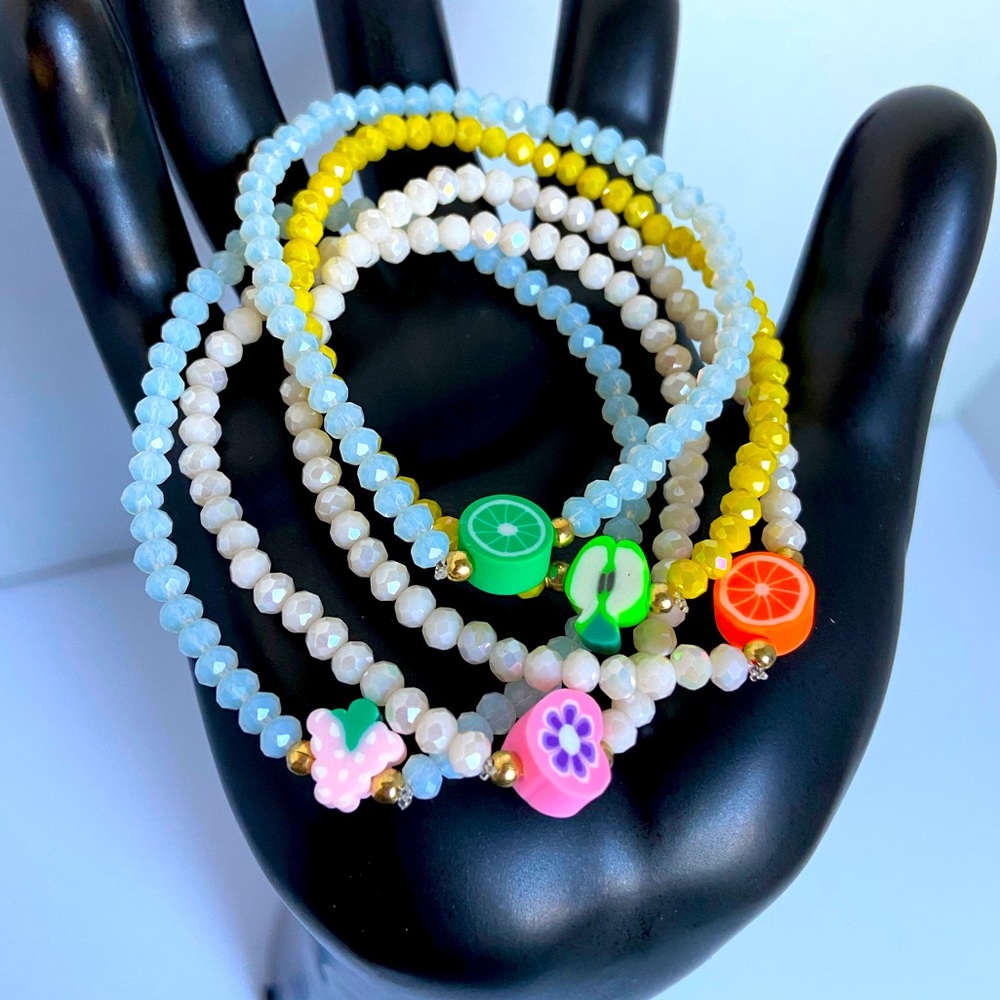 🌼Beautiful set of crystal bracelets for girls🌼